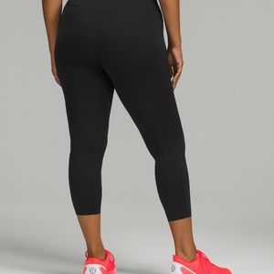 Black cropped lulu leggings